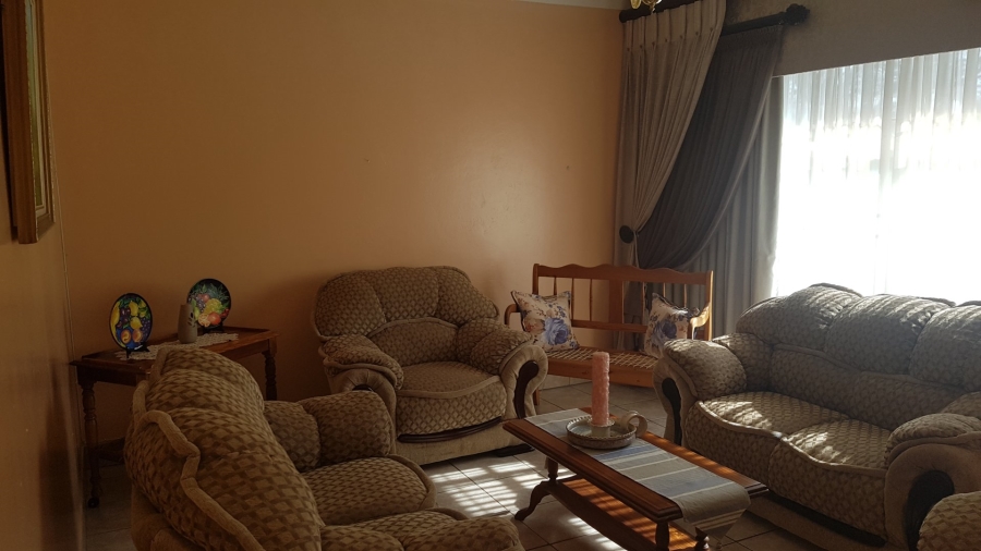 To Let 3 Bedroom Property for Rent in Morelig Free State